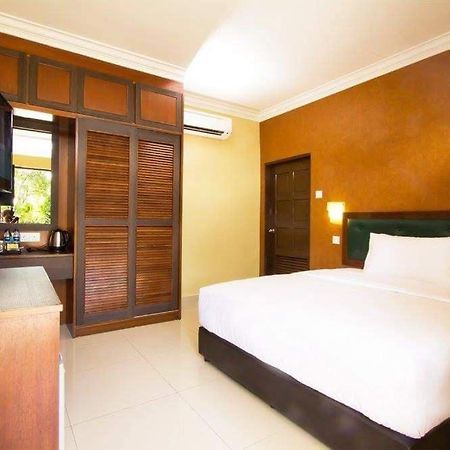 New Kesuma Villa Exclusive Stay Парит Раджа Экстерьер фото