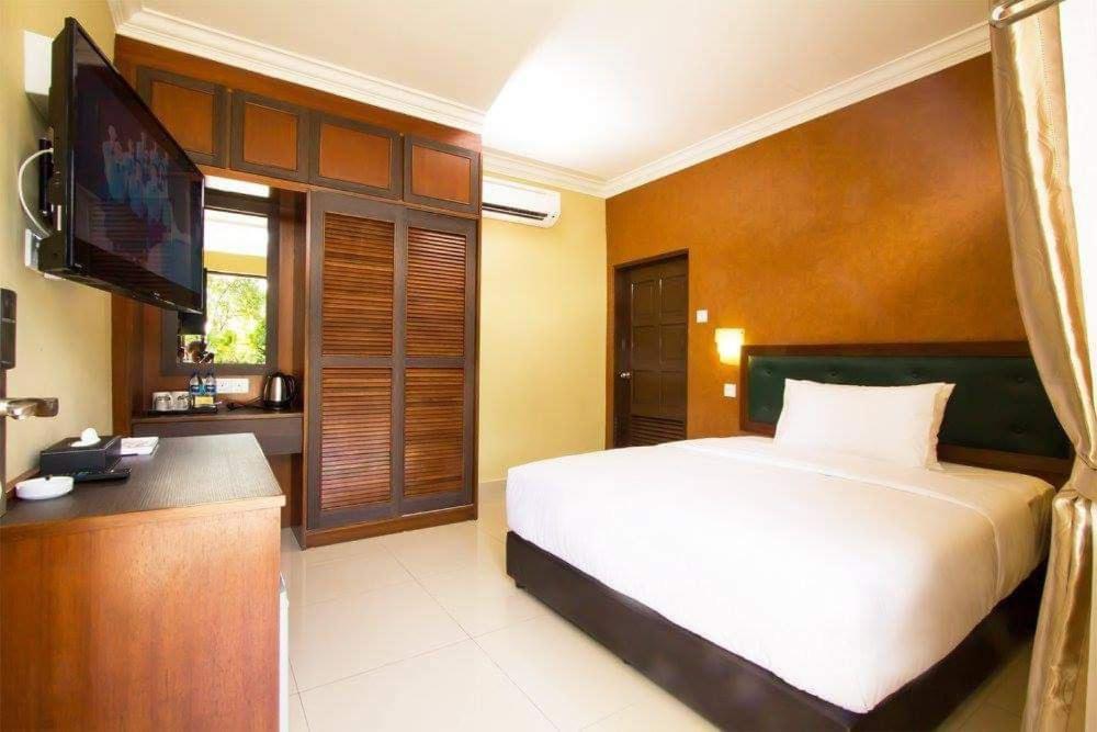 New Kesuma Villa Exclusive Stay Парит Раджа Экстерьер фото