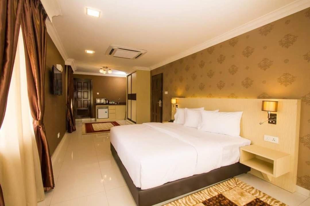 New Kesuma Villa Exclusive Stay Парит Раджа Экстерьер фото